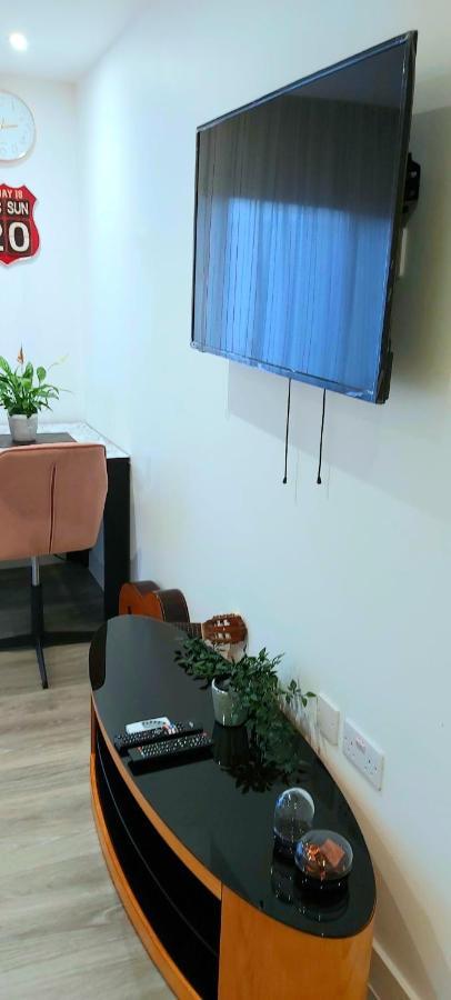 Great Studio Apartments - Netflix, Wifi, Digital Tv Sheffield Zewnętrze zdjęcie