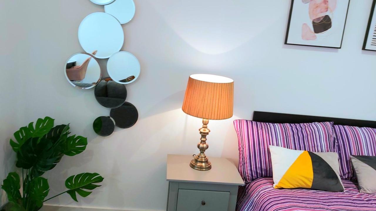 Great Studio Apartments - Netflix, Wifi, Digital Tv Sheffield Zewnętrze zdjęcie