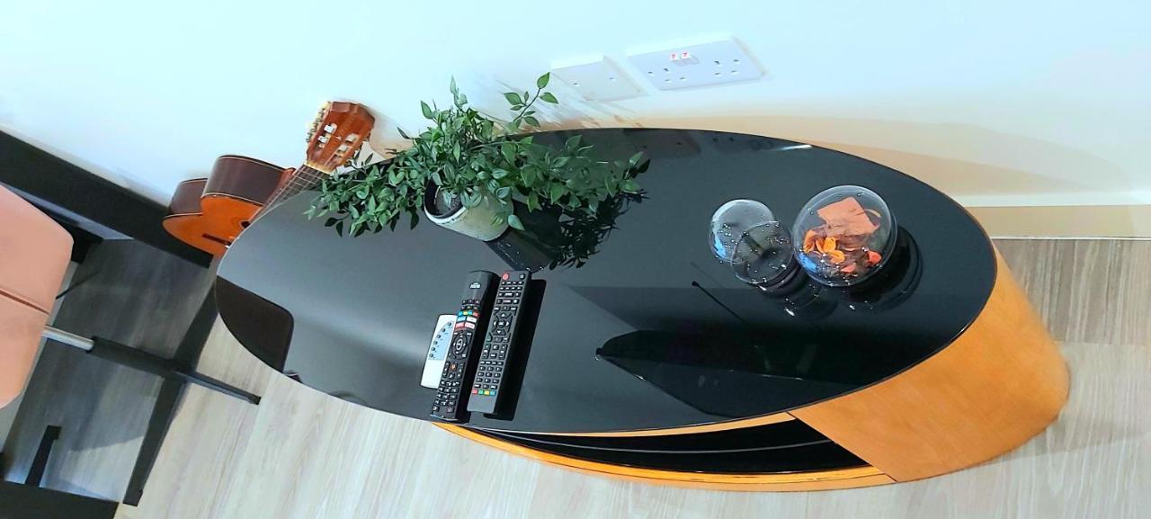 Great Studio Apartments - Netflix, Wifi, Digital Tv Sheffield Zewnętrze zdjęcie