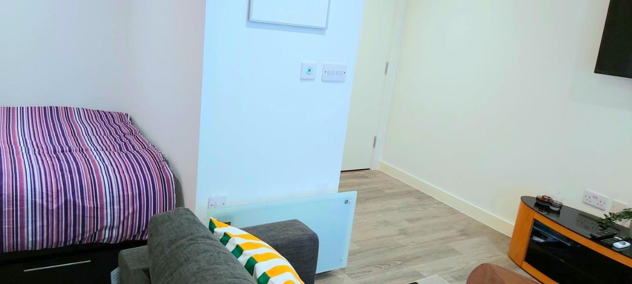 Great Studio Apartments - Netflix, Wifi, Digital Tv Sheffield Zewnętrze zdjęcie
